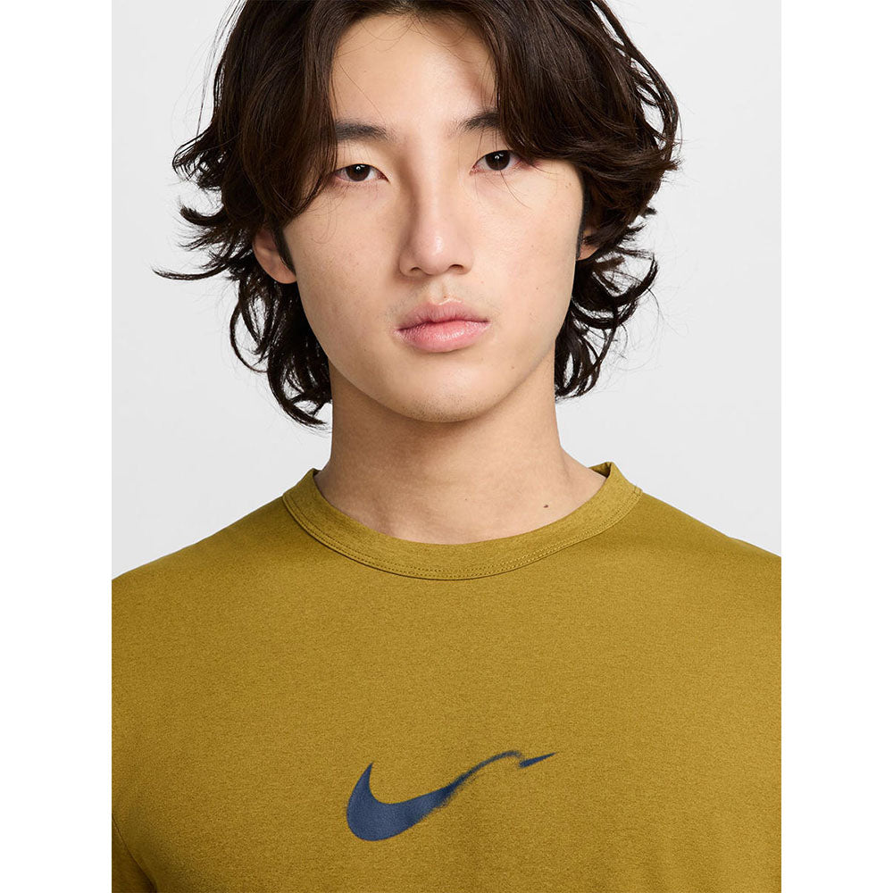 NIKE Dri-FIT UV Hyverse Men's Training T-Shirt