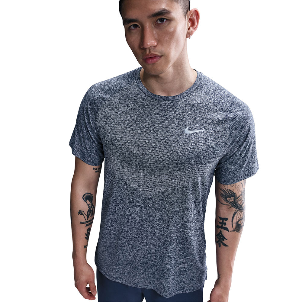 NIKE Stride Men's Running T-Shirt