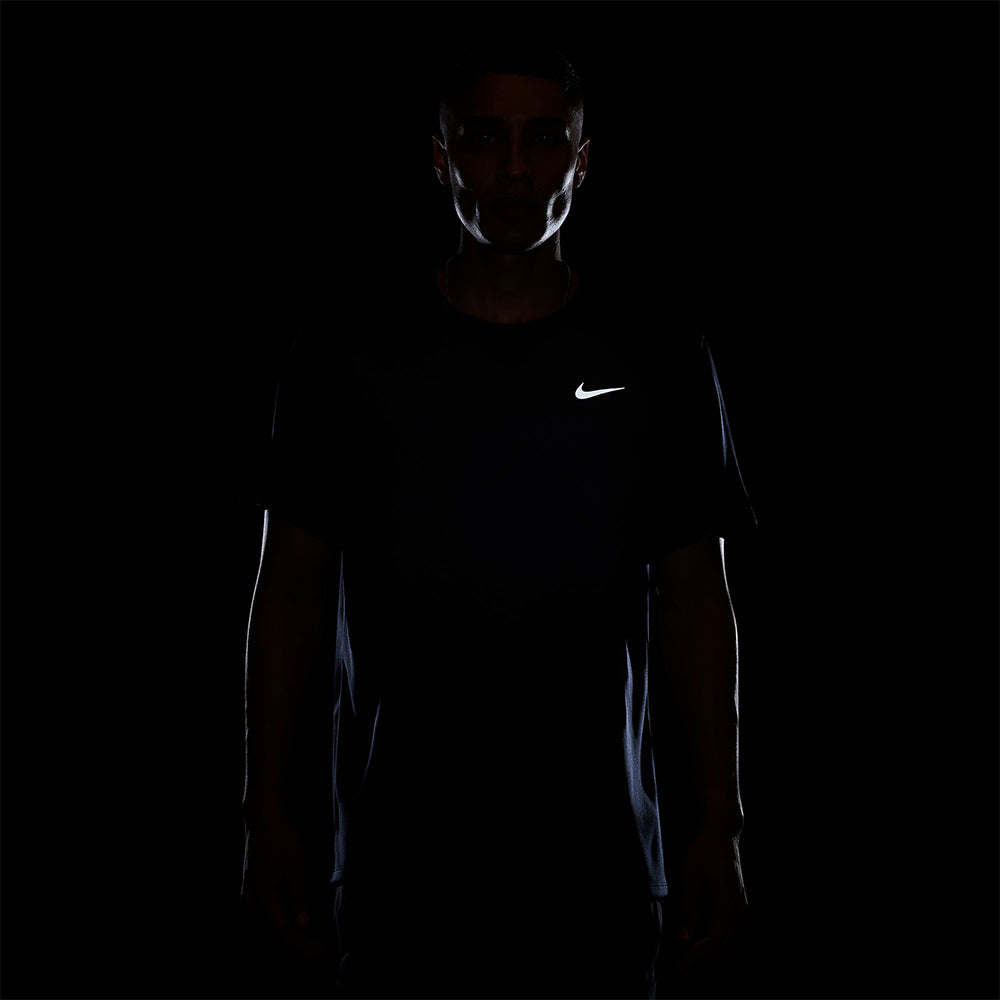 NIKE Dri-FIT UV Miler Men's Running T-Shirt - Supersports Thailand Supersports Thailand