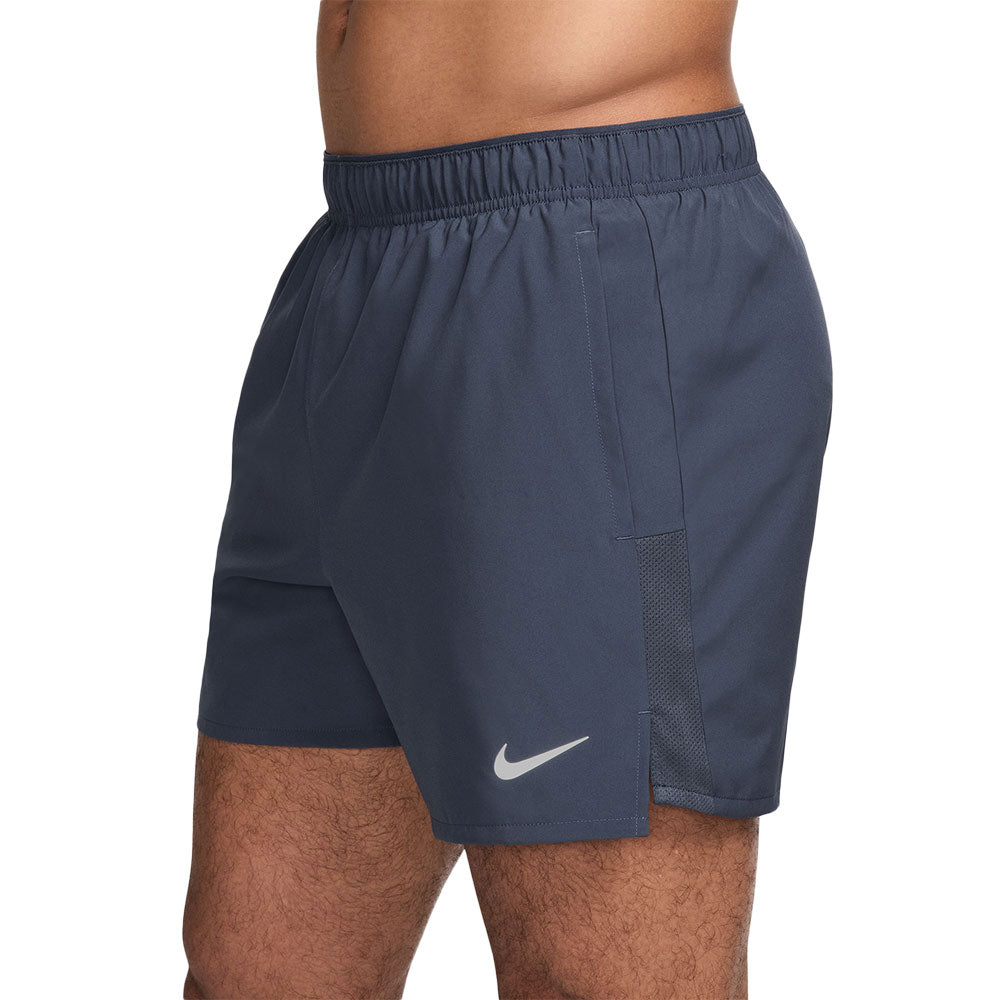 NIKE Dri-FIT Challenger 5" Brief-Lined Versatile กางเกงวิ่งขาสั้นผู้ชาย