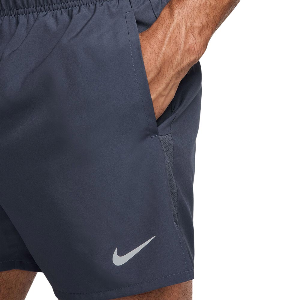 NIKE Dri-FIT Challenger 5" Brief-Lined Versatile กางเกงวิ่งขาสั้นผู้ชาย
