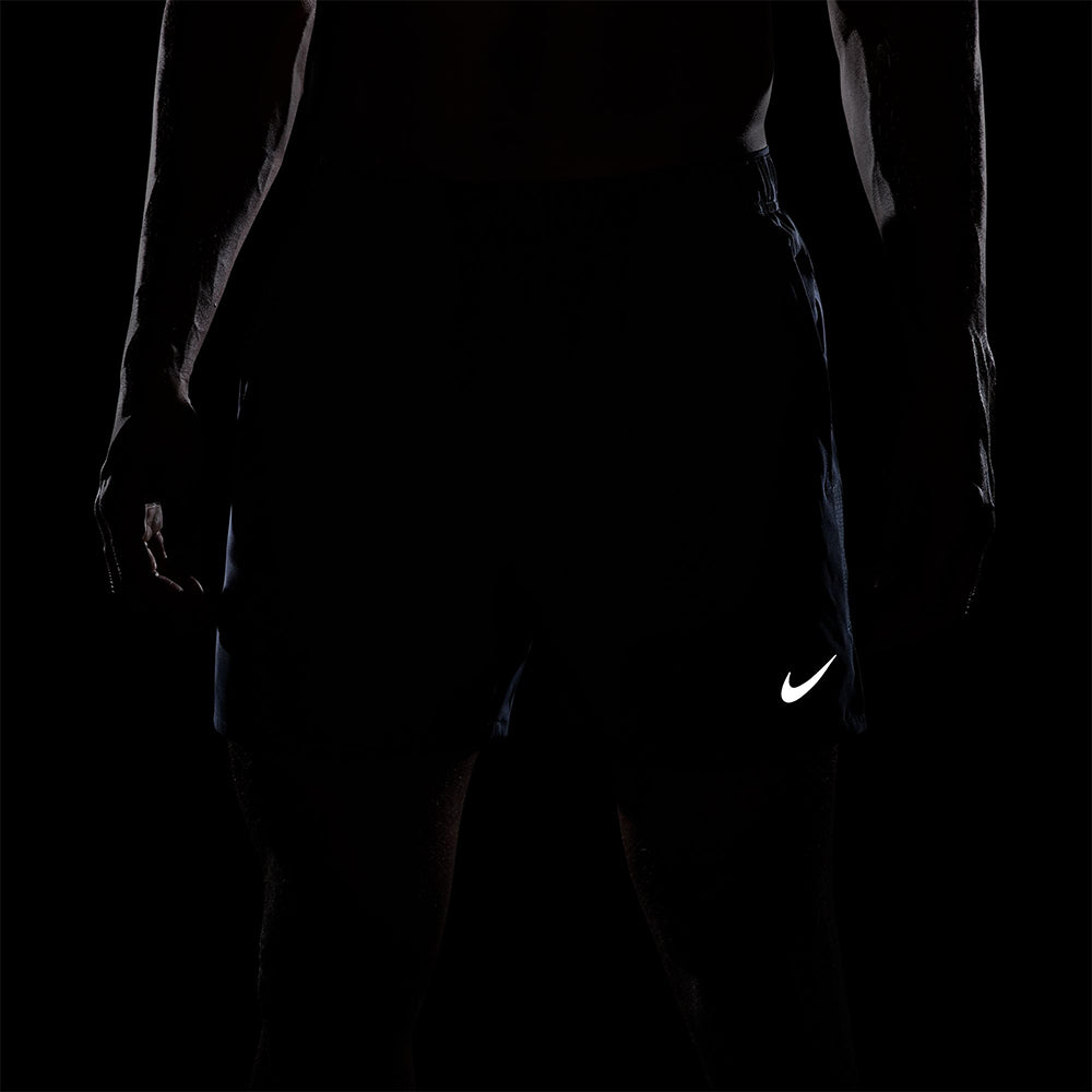 NIKE Dri-FIT Challenger 5" Brief-Lined Versatile กางเกงวิ่งขาสั้นผู้ชาย