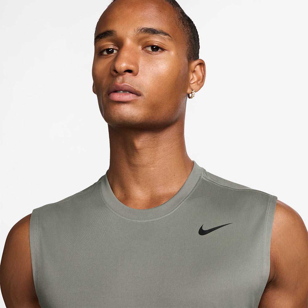 NIKE Dri-FIT Legend เสื้อกล้ามออกกำลังกายผู้ชาย