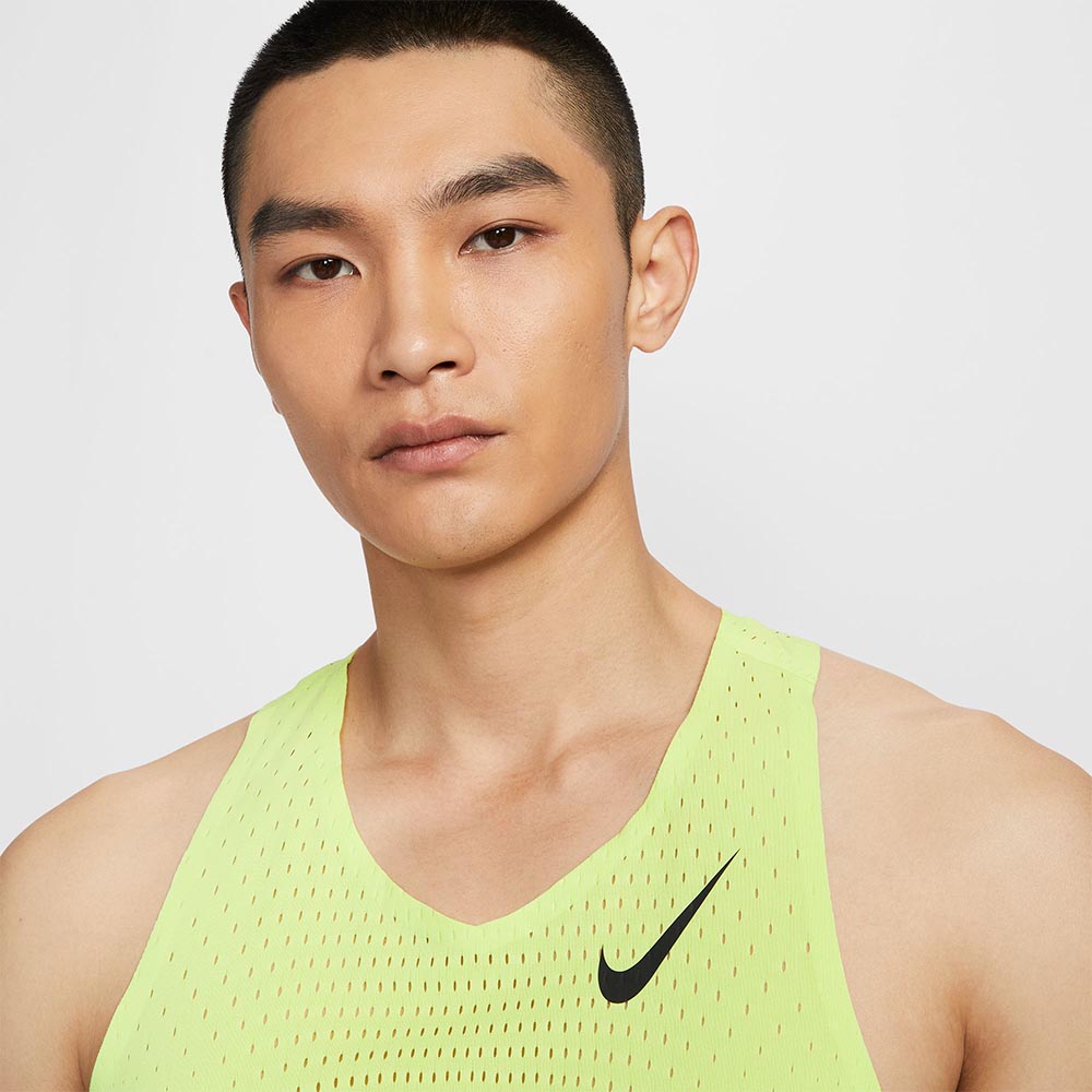 NIKE AeroSwift เสื้อกล้ามวิ่งผู้ชาย