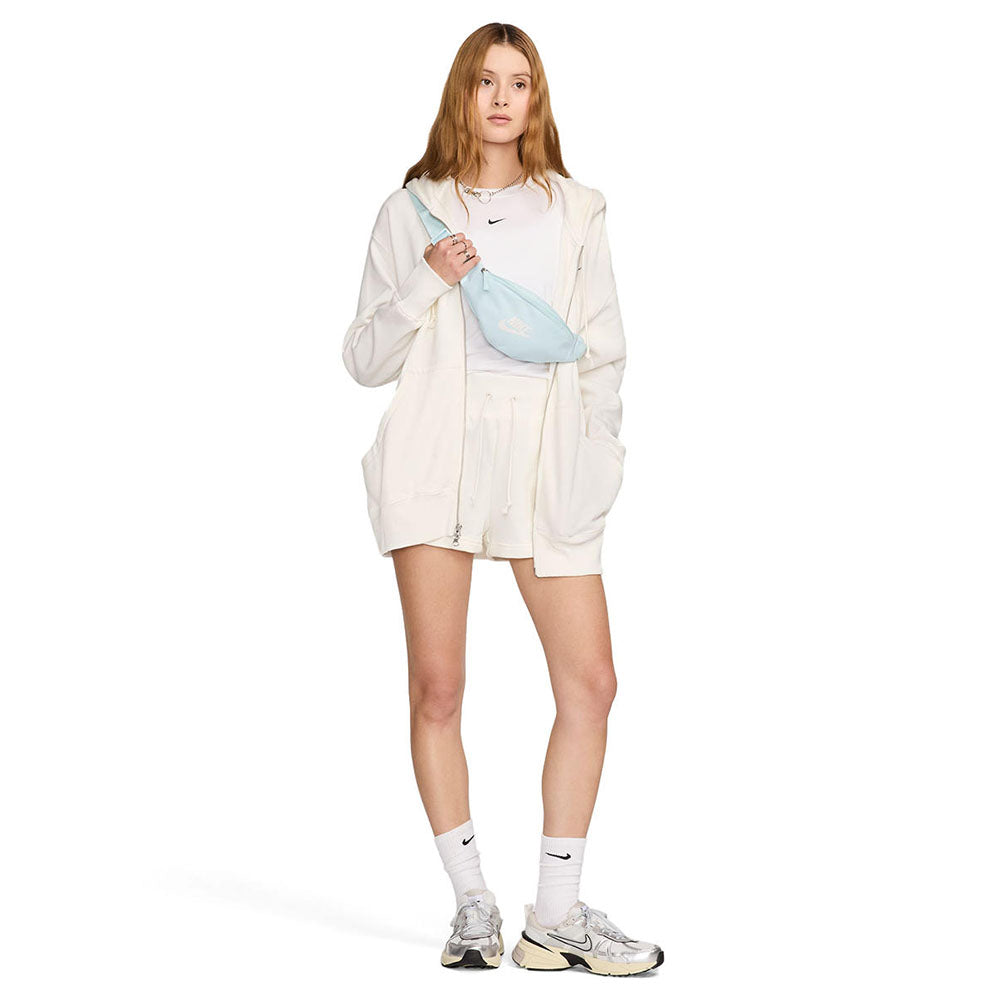NIKE Sportswear Phoenix Fleece กางเกงลำลองขาสั้นผู้หญิง