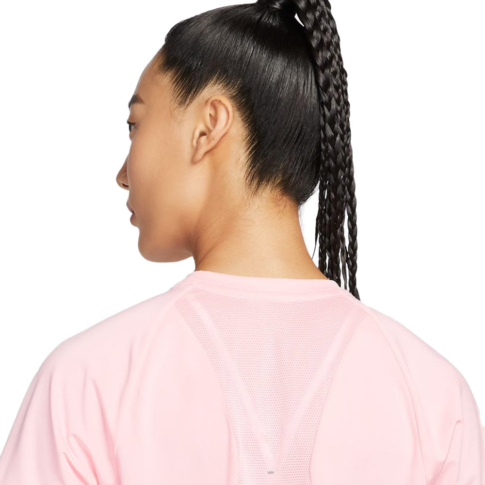 NIKE Swift เสื้อวิ่งผู้หญิง