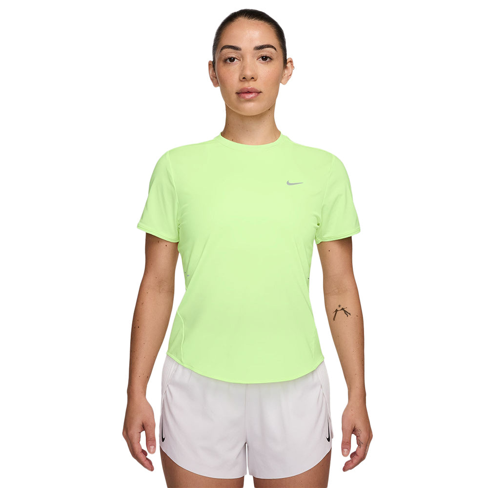 NIKE Swift เสื้อวิ่งผู้หญิง