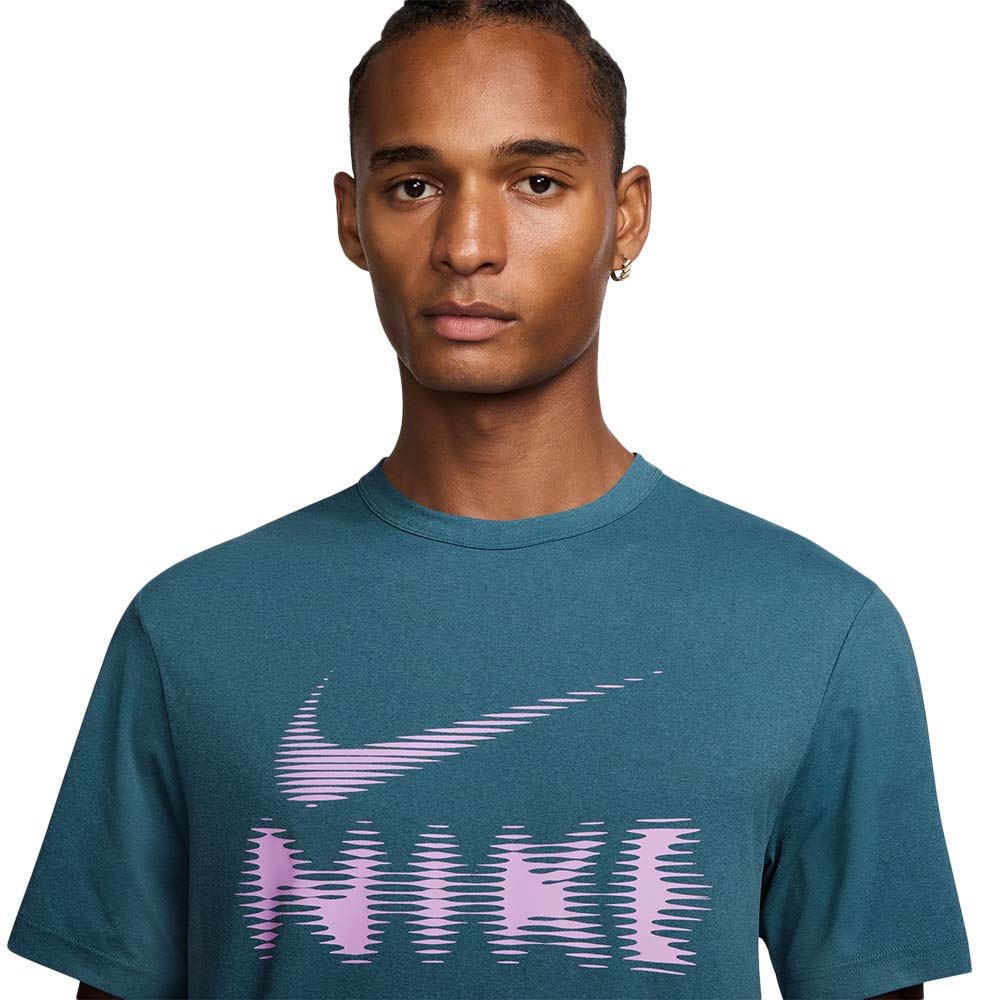 NIKE Dri-FIT UV Hyverse เสื้อออกกำลังกายผู้ชาย