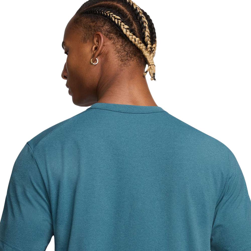 NIKE Dri-FIT UV Hyverse เสื้อออกกำลังกายผู้ชาย