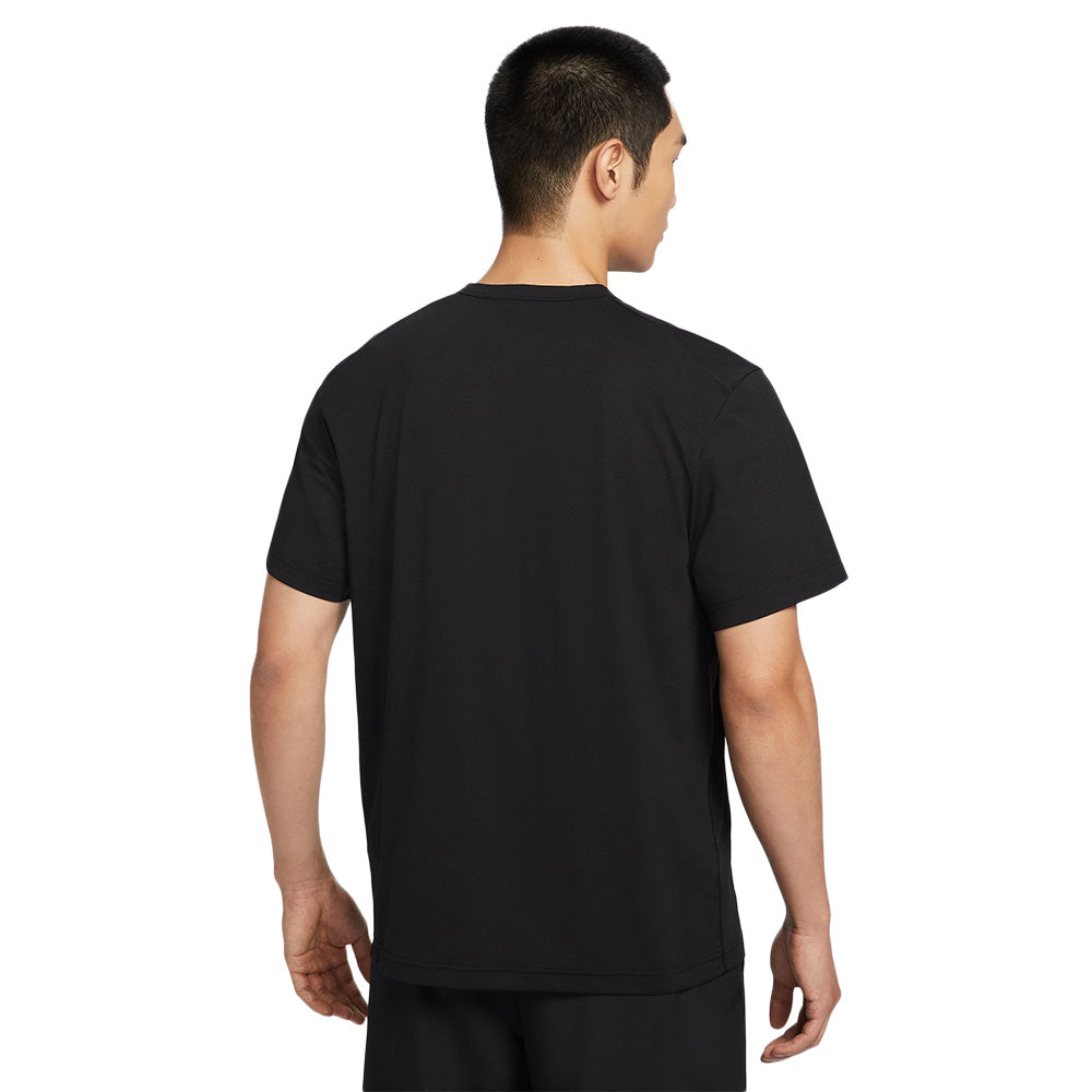 NIKE Dri-FIT UV Hyverse เสื้อออกกำลังกายผู้ชาย
