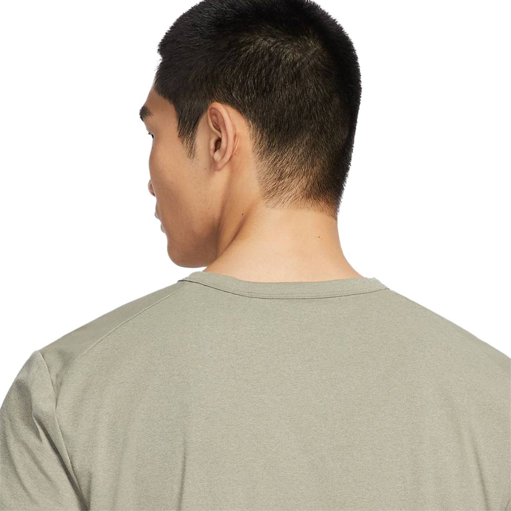 NIKE Dri-FIT UV Hyverse เสื้อออกกำลังกายผู้ชาย