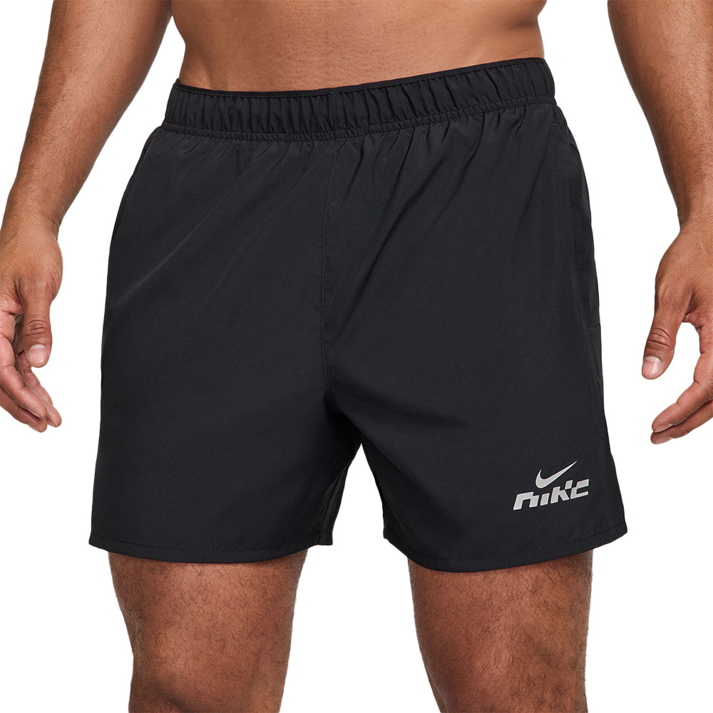 NIKE Challenger Flash กางเกงวิ่งขาสั้นผู้ชาย