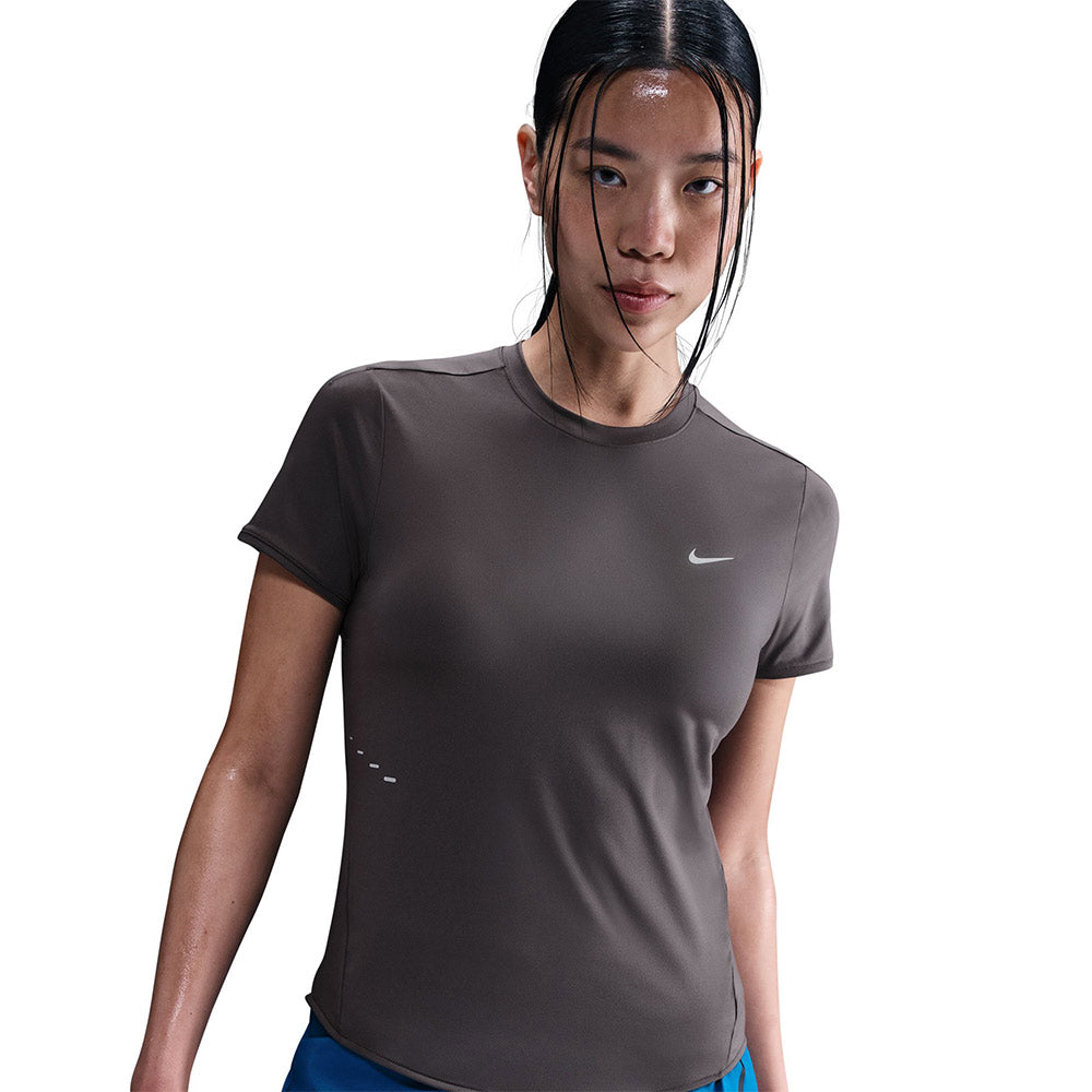 NIKE Swift เสื้อวิ่งผู้หญิง
