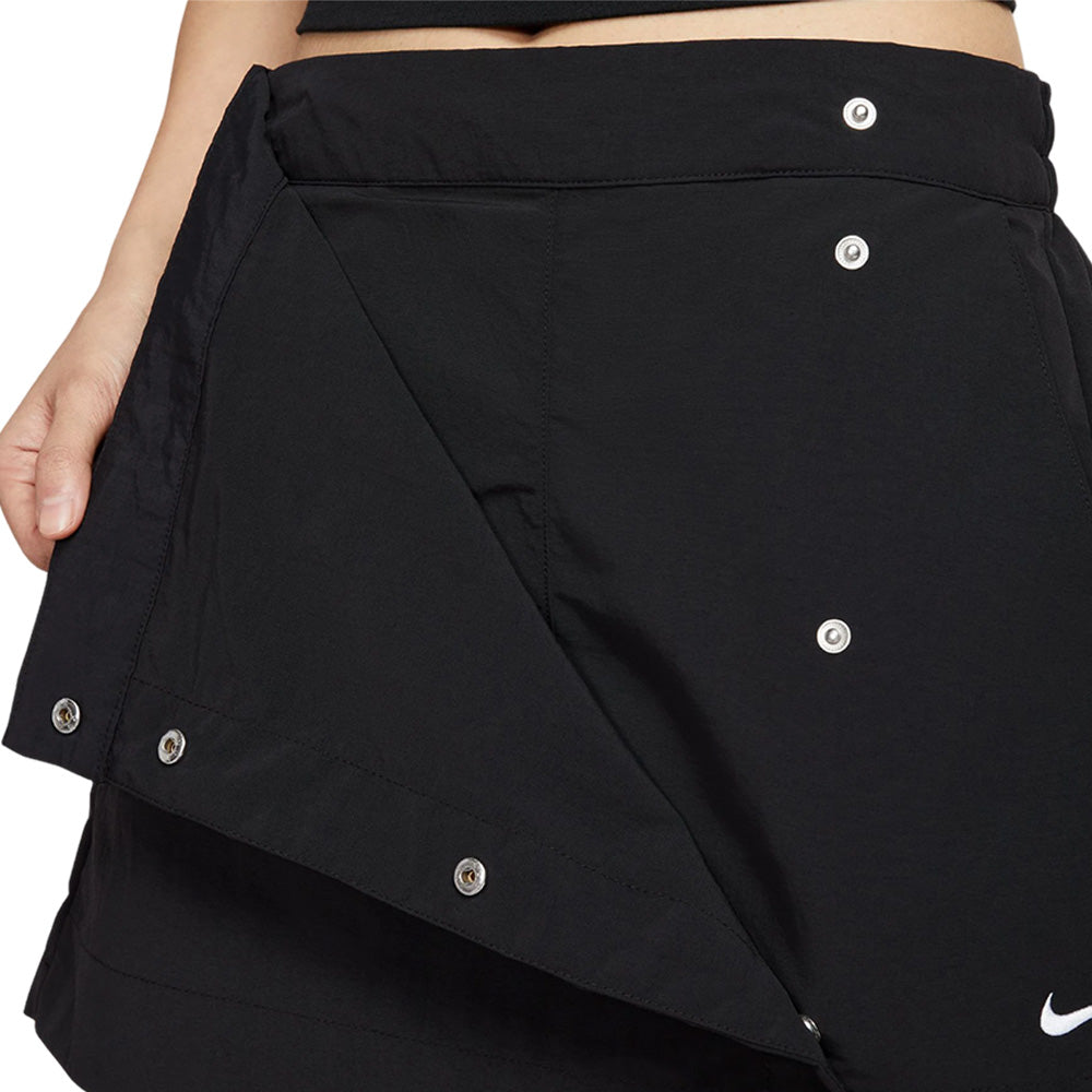 NIKE Sportswear Essential กางเกงกระโปรงผู้หญิง