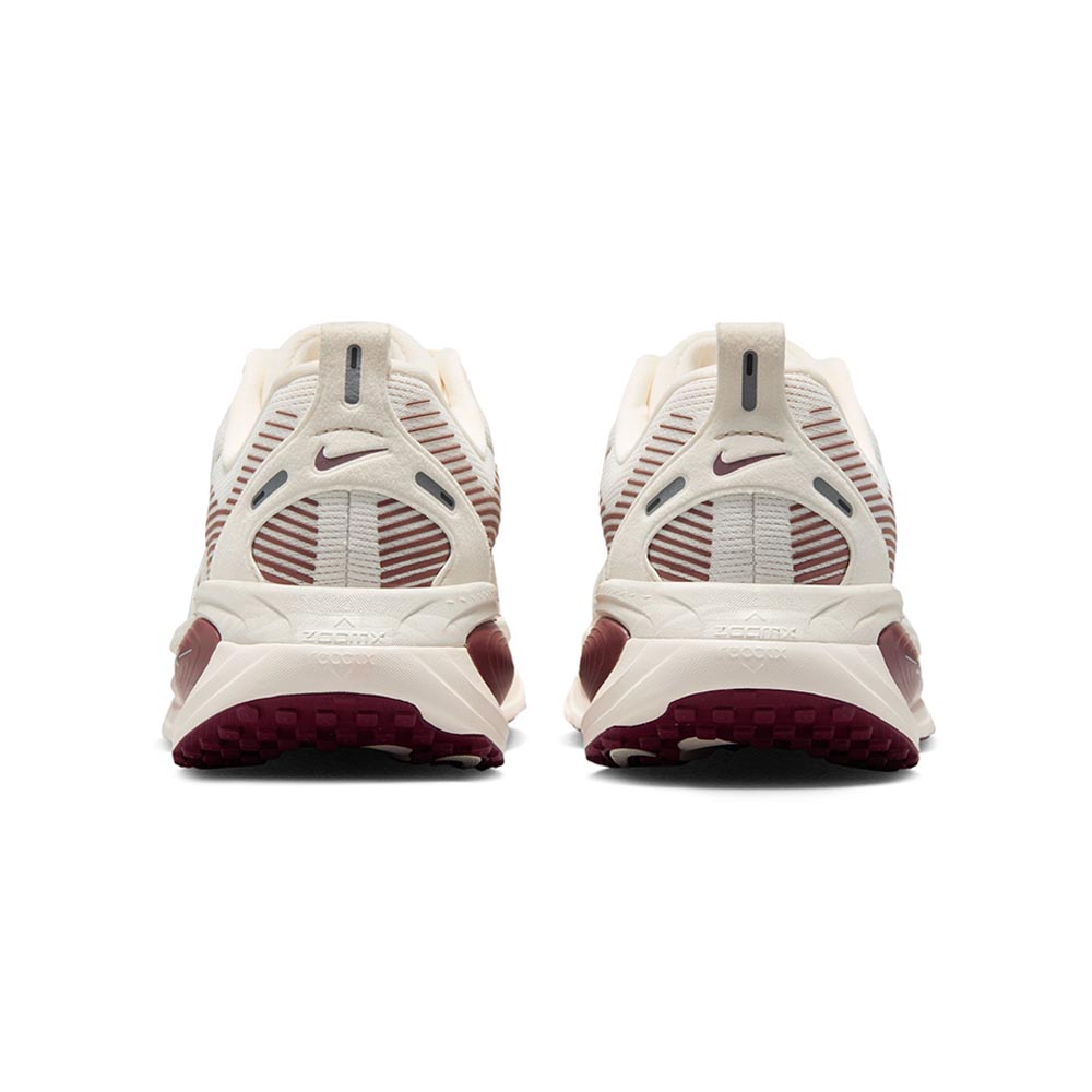 NIKE Vomero 18 รองเท้าวิ่งผู้หญิง