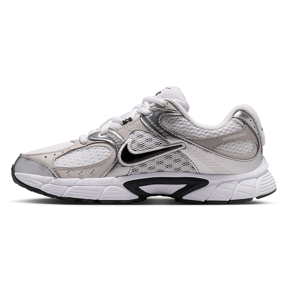NIKE V5 RNR Boys Running Shoes