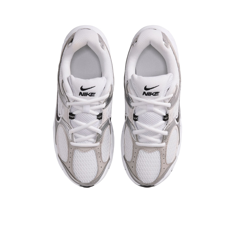 NIKE V5 RNR Boys Running Shoes