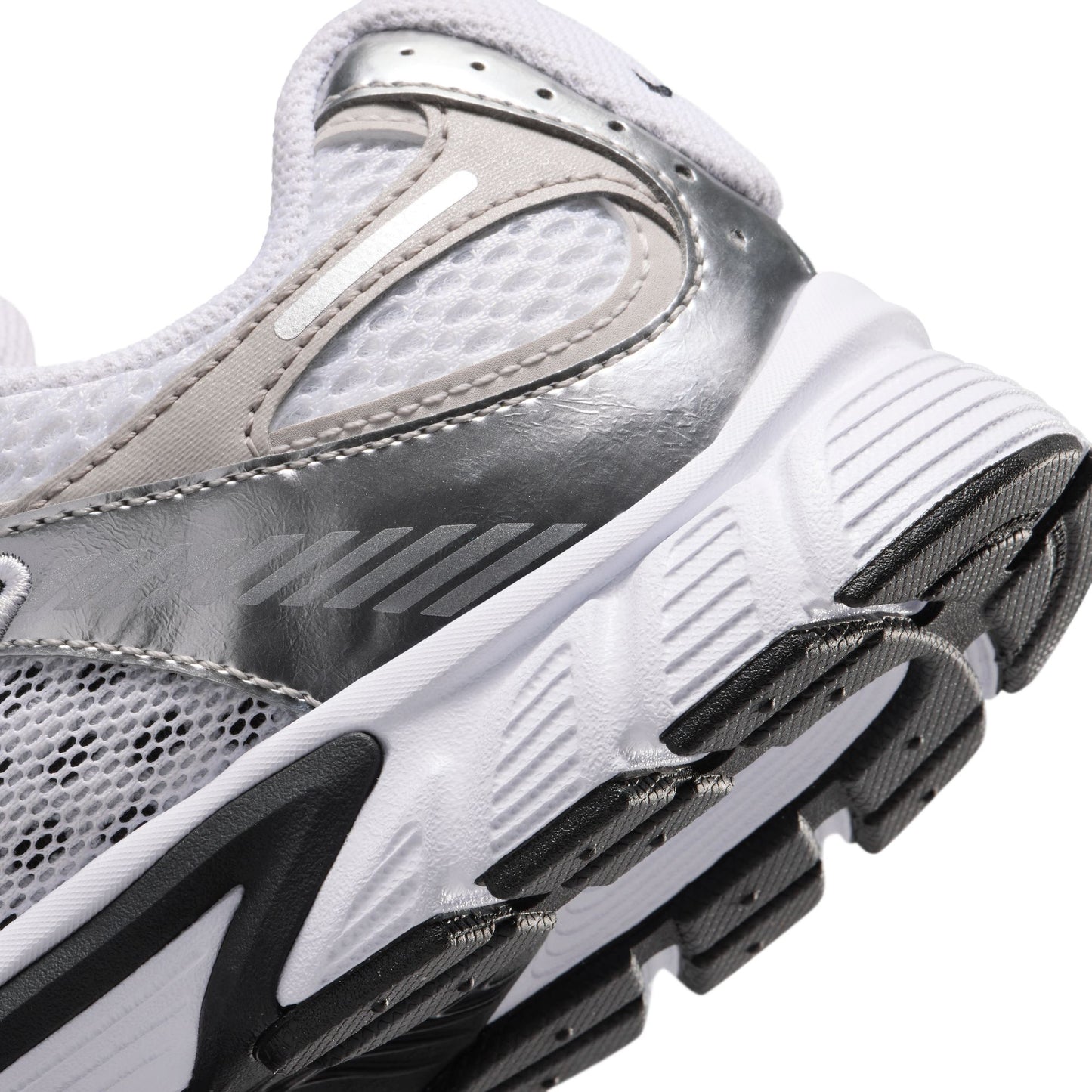 NIKE V5 RNR Boys Running Shoes
