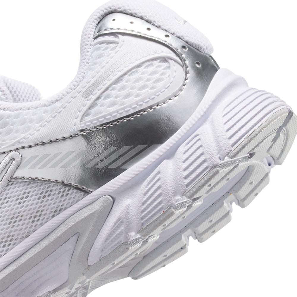 NIKE V5 RNR Boys Running Shoes - Supersports Thailand Supersports Thailand