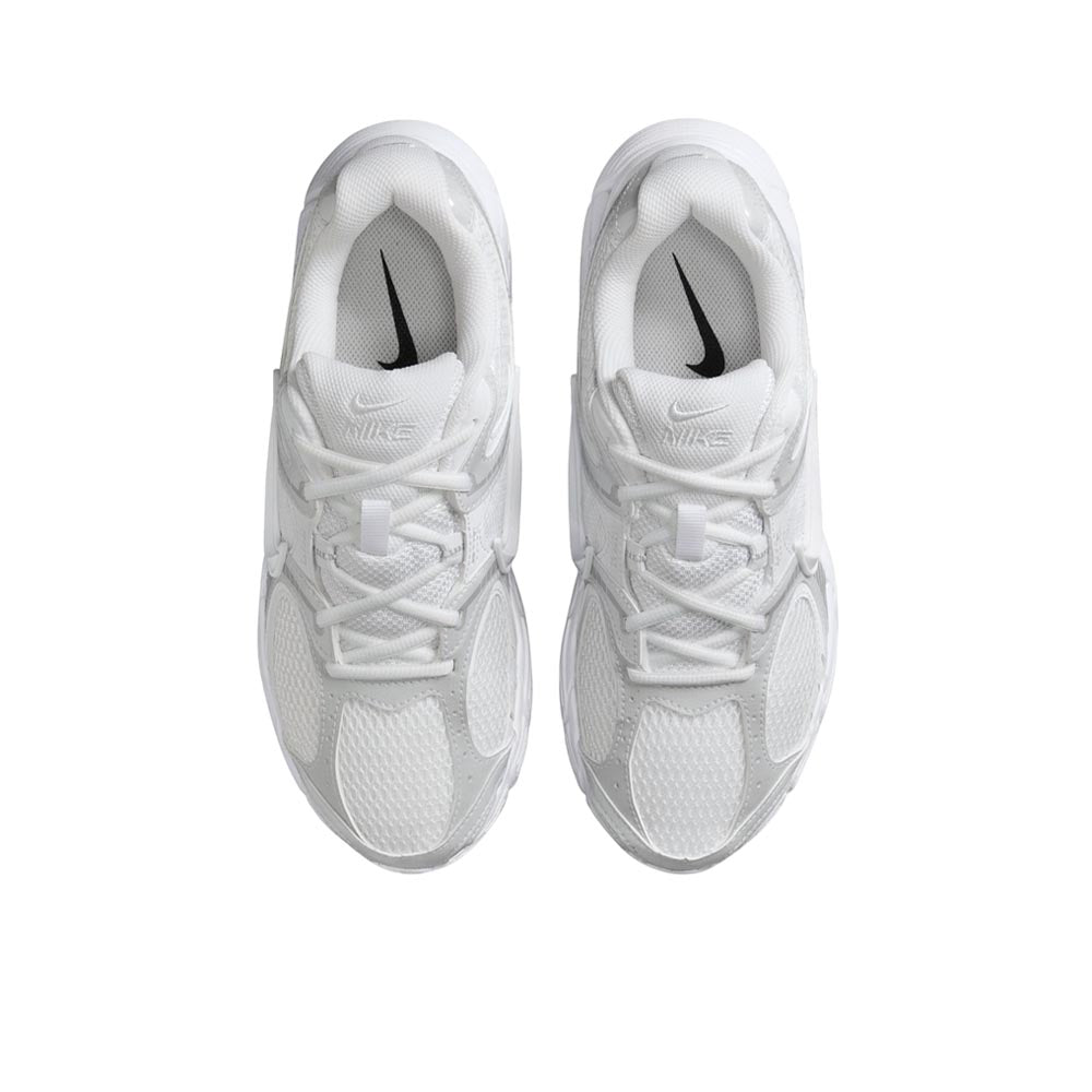 NIKE V5 RNR รองเท้าลำลองผู้หญิง