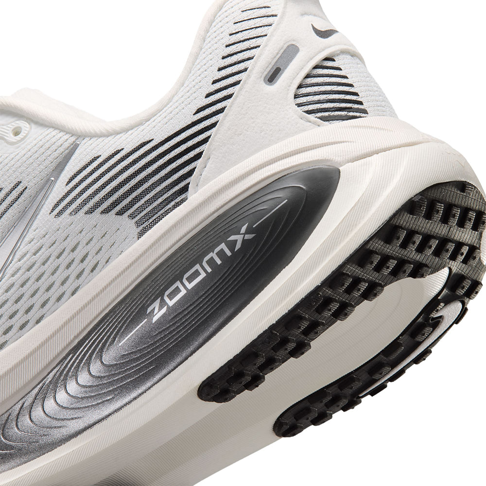 NIKE Vomero 18 รองเท้าวิ่งผู้หญิง Supersports Thailand