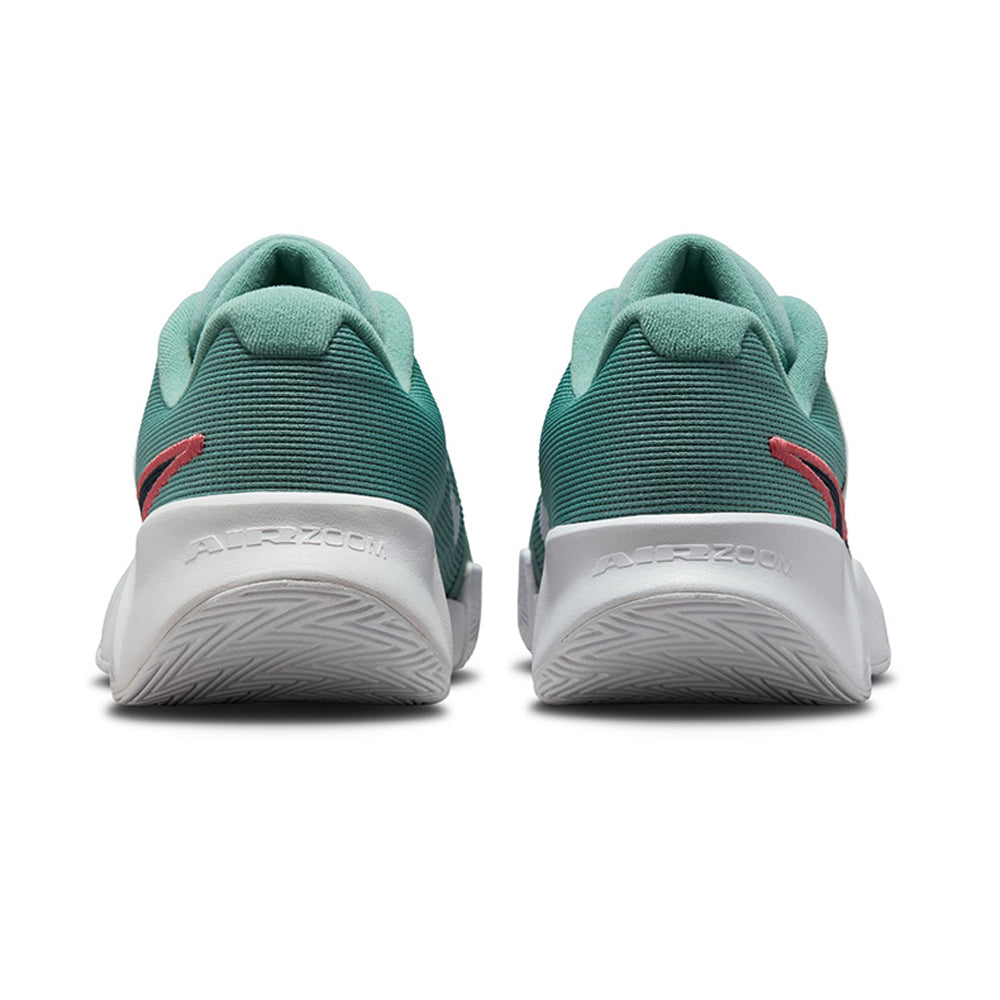 NIKE GP Challenge Pro Men's Tennis Shoes