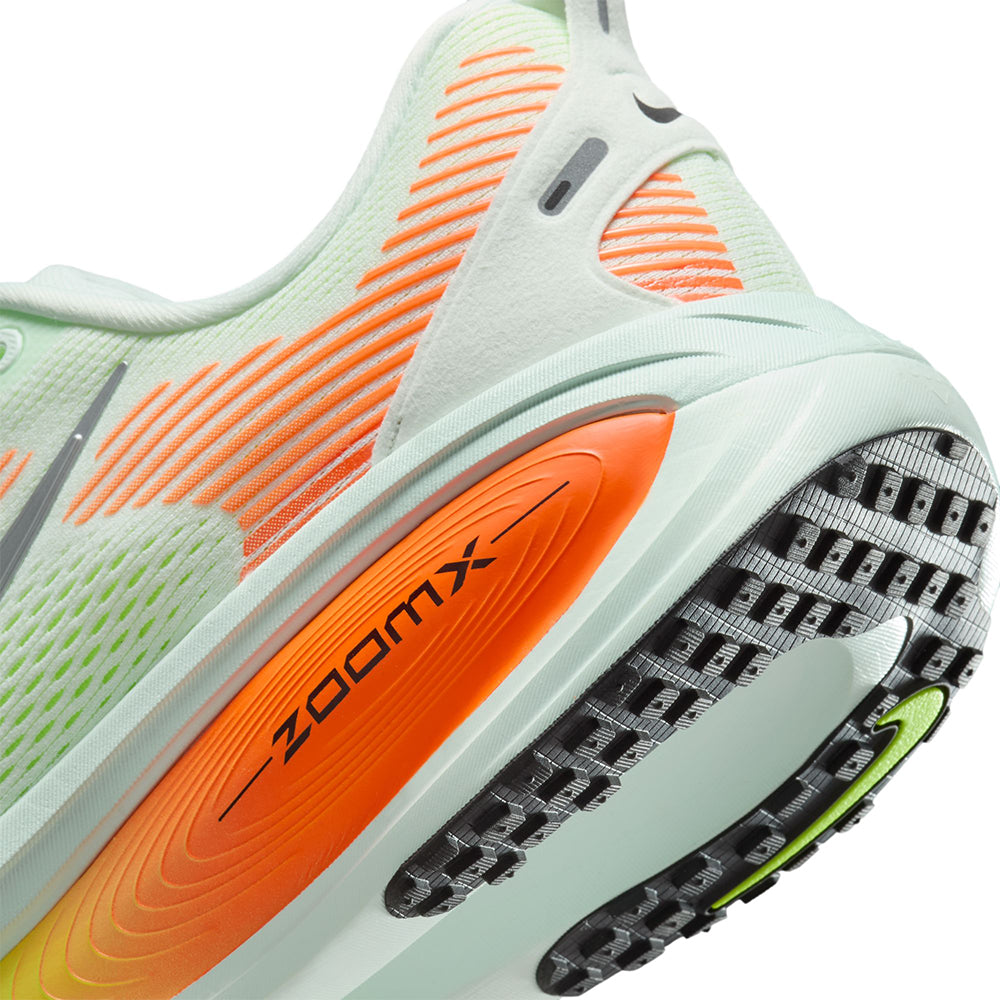 NIKE Vomero 18 รองเท้าวิ่งผู้ชาย