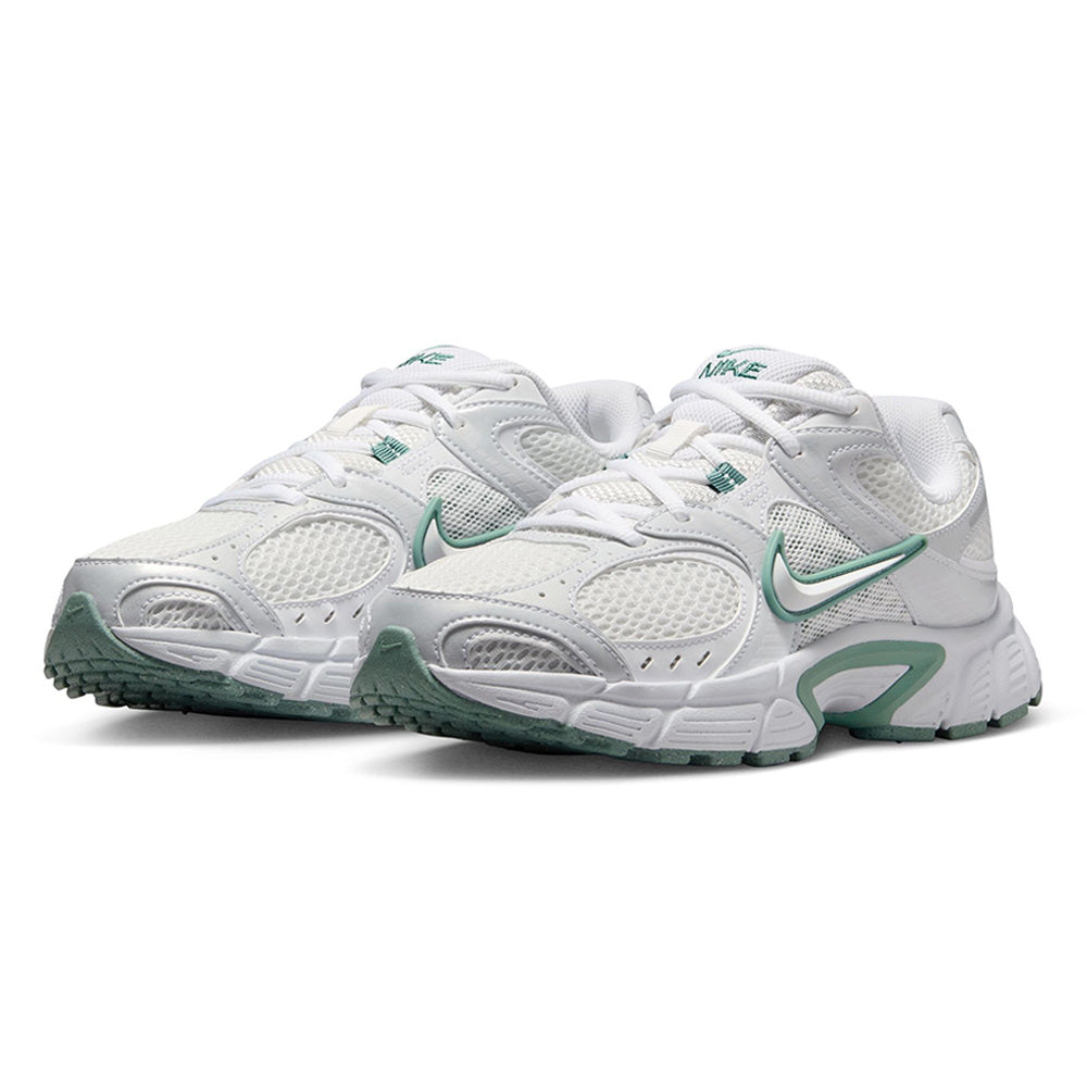 NIKE V5 RNR รองเท้าลำลองผู้หญิง