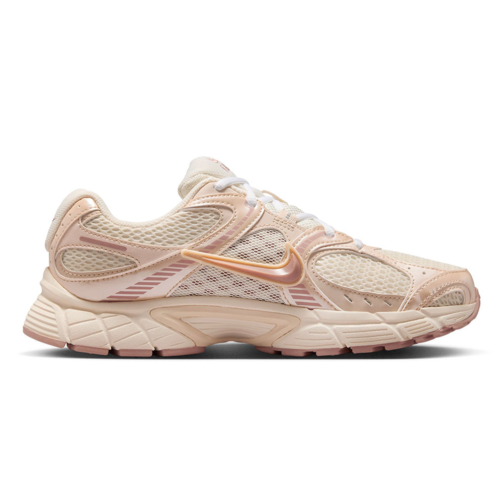 NIKE V5 RNR รองเท้าลำลองผู้หญิง