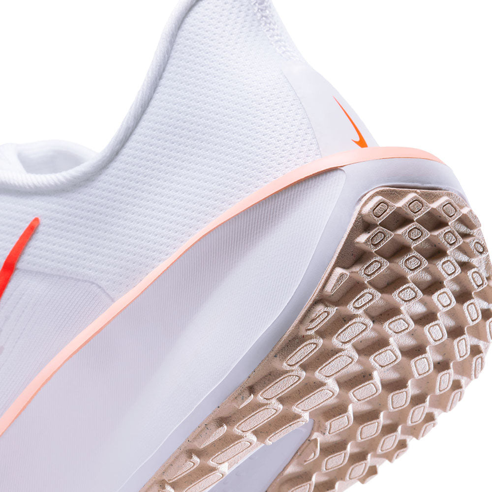 NIKE Quest 6 รองเท้าวิ่งผู้หญิง