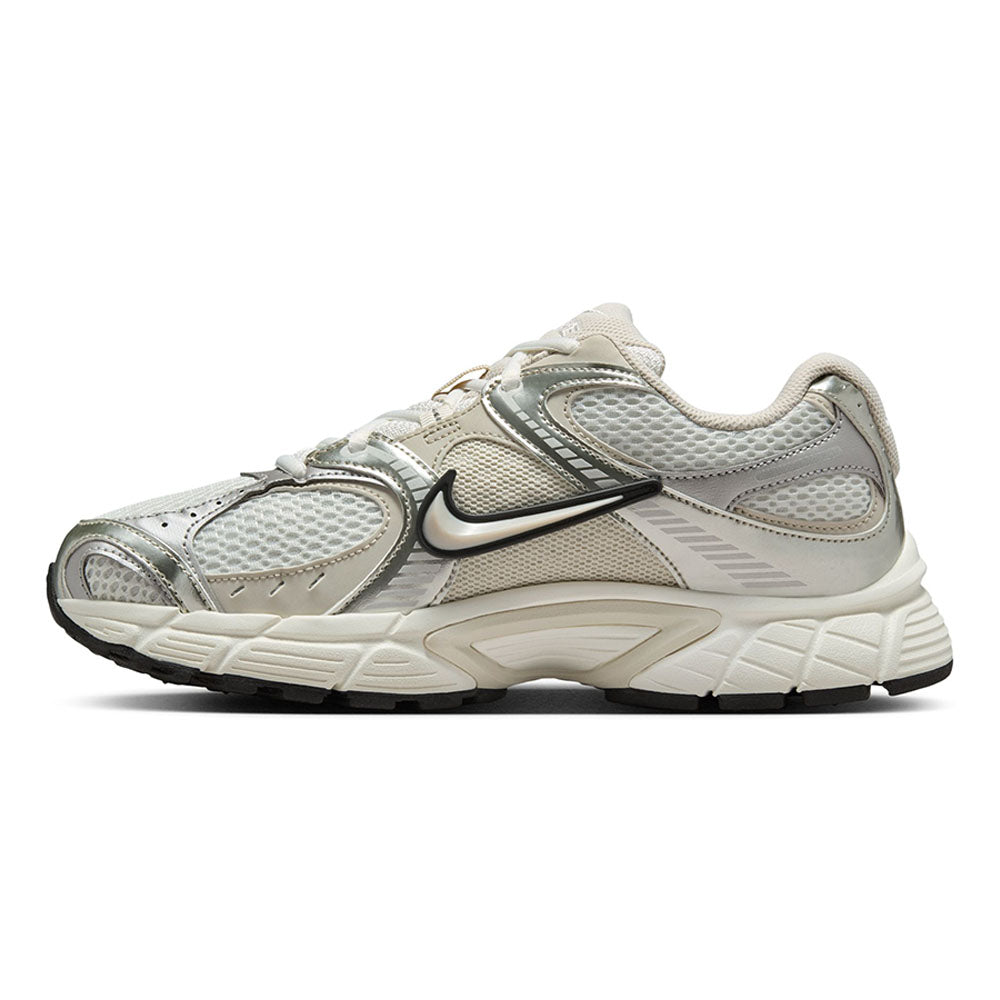 NIKE V5 RNR Women's Casual Shoes