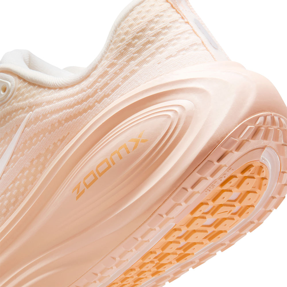 NIKE Vomero Plus รองเท้าวิ่งผู้หญิง