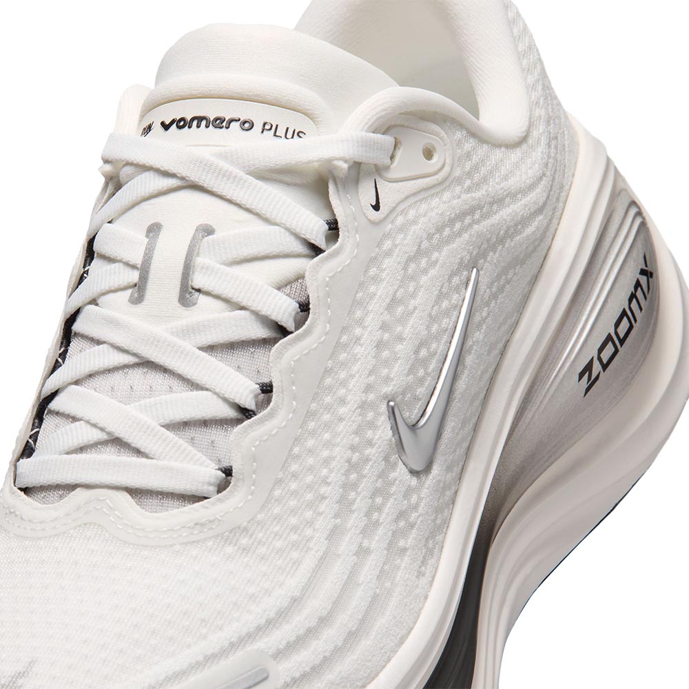 NIKE Vomero Plus รองเท้าวิ่งผู้หญิง Supersports Thailand