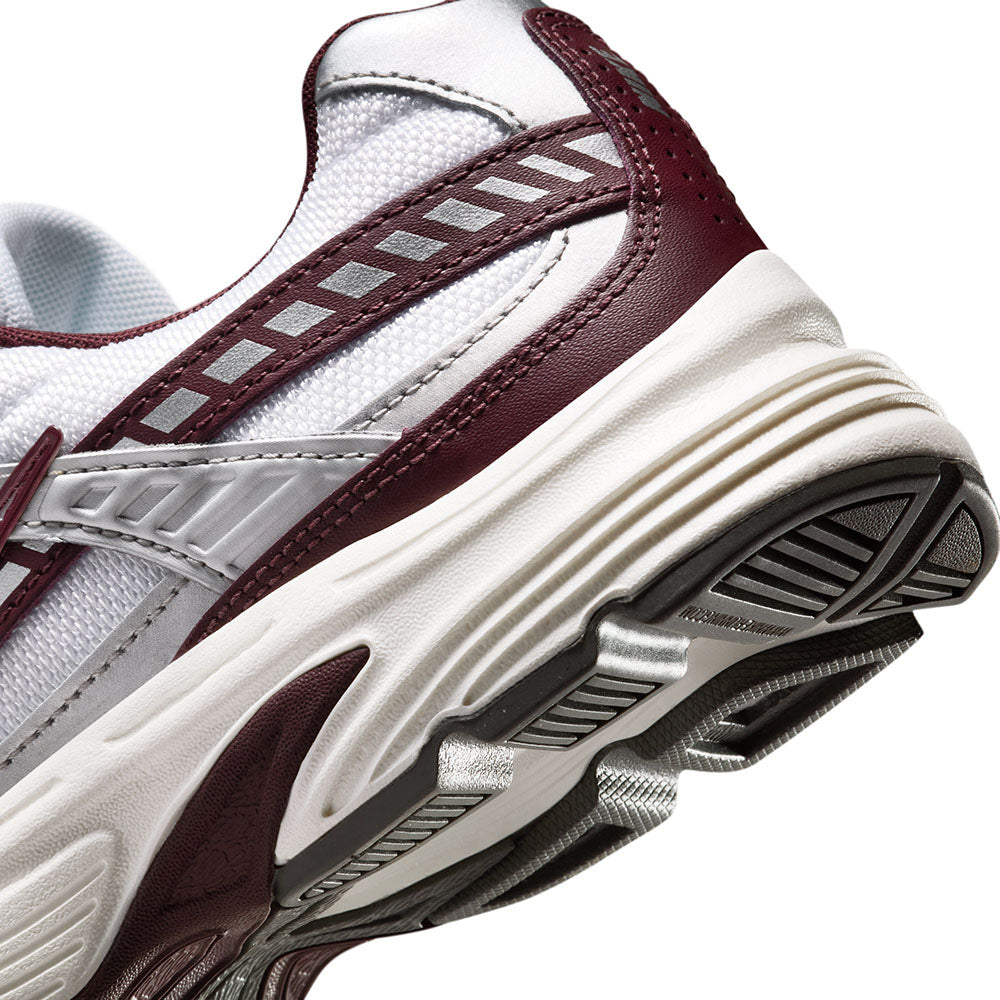 NIKE Initiator Women's Casual Shoes