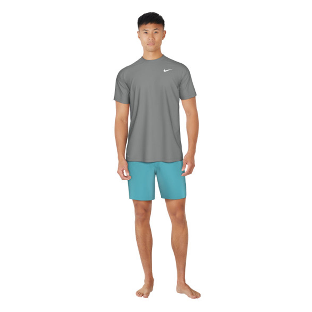 NIKE Essential Short Sleeve Hydroguard เสื้อว่ายน้ำผู้ชาย