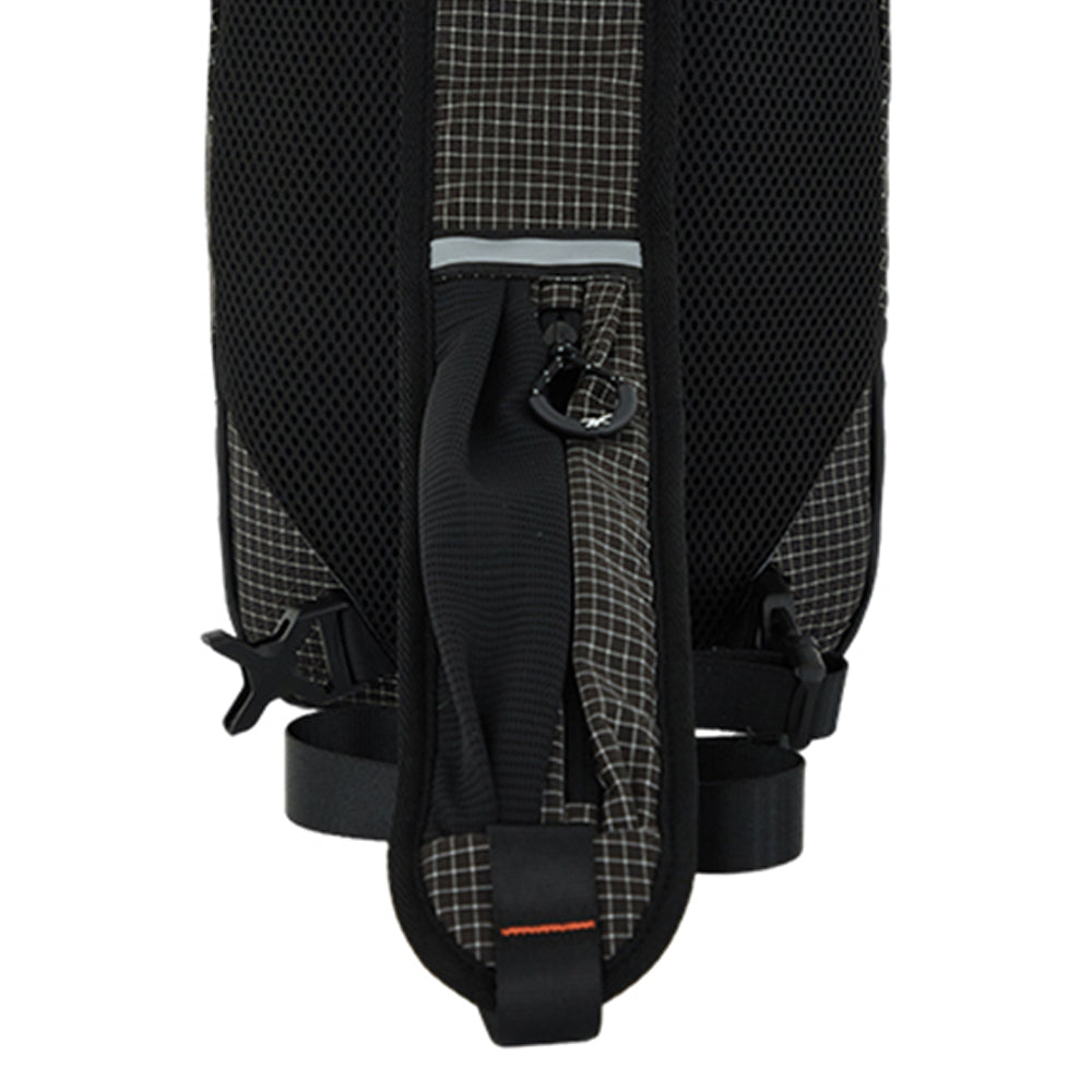 REEBOK Tech Crossbody กระเป๋าสะพายข้างผู้ใหญ่