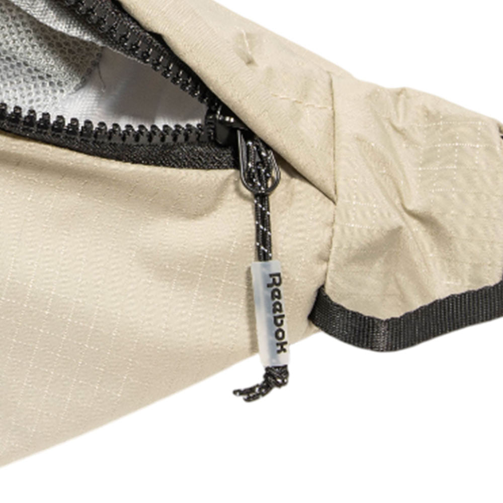 REEBOK EZ Unisex Crossbody Bag - Supersports Thailand Supersports Thailand