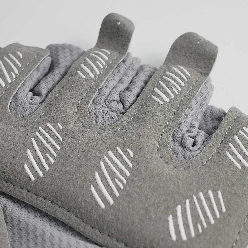 S SPORTS White Women's Training Gloves
