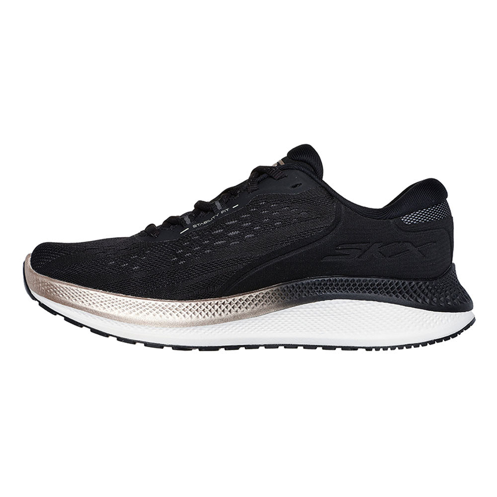 SKECHERS GO RUN Persistence 2™ รองเท้าวิ่งผู้หญิง