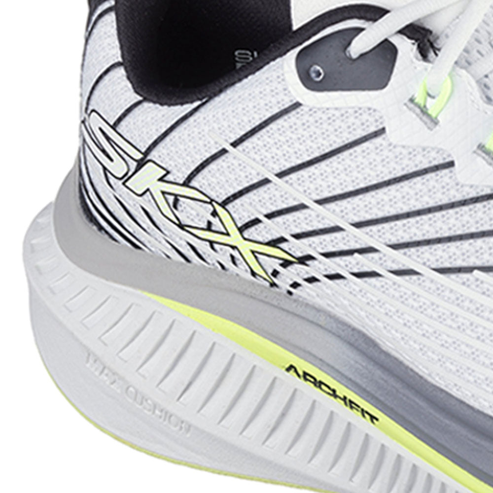 SKECHERS GO WALK® Max Cushioning® Arch Fit® - Haptic รองเท้าออกกำลังกายผู้ชาย