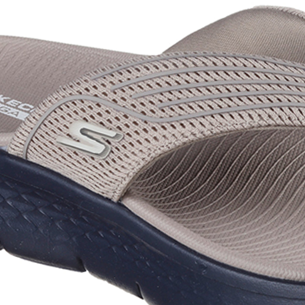 SKECHERS GO WALK® Flex Sandal - Maverick รองเท้าแตะผู้ชาย