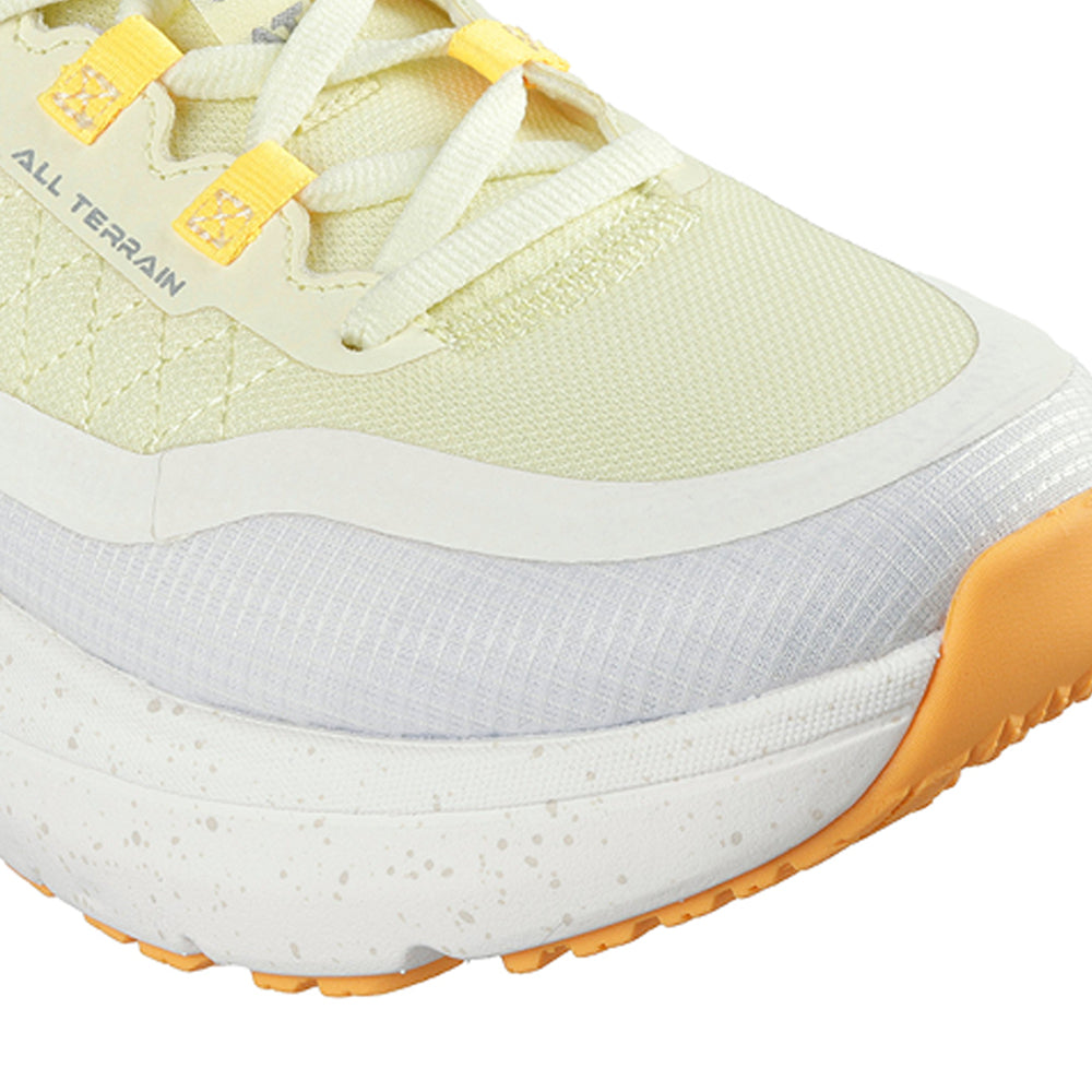 SKECHERS GO RUN® Supersonic Max™ AT รองเท้าวิ่งเทรลผู้หญิง