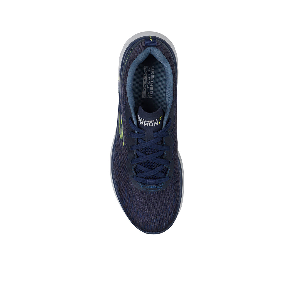 SKECHERS GO RUN 7.0® - Jetway รองเท้าวิ่งผู้ชาย