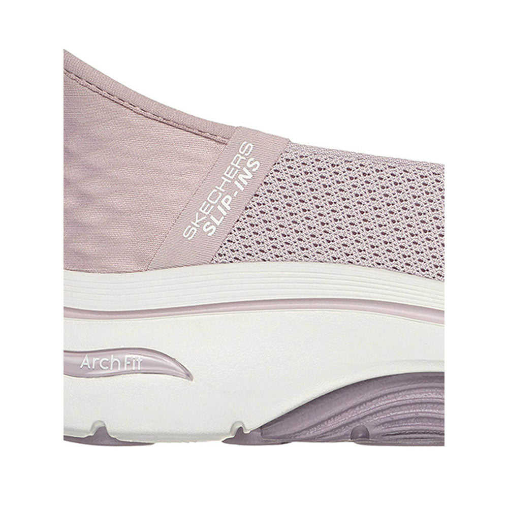 SKECHERS Slip-ins®: GO WALK® Arch Fit® 2.0 - Delara Women's Training Shoes - Supersports Thailand Supersports Thailand