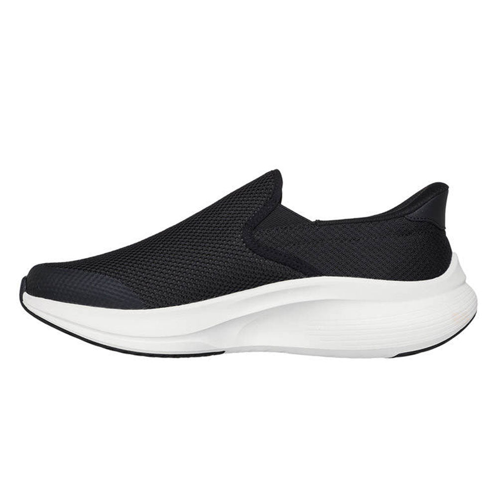 SKECHERS Slip-ins® GO WALK® Max Walker - Stefan รองเท้าออกกำลังกายผู้ชาย