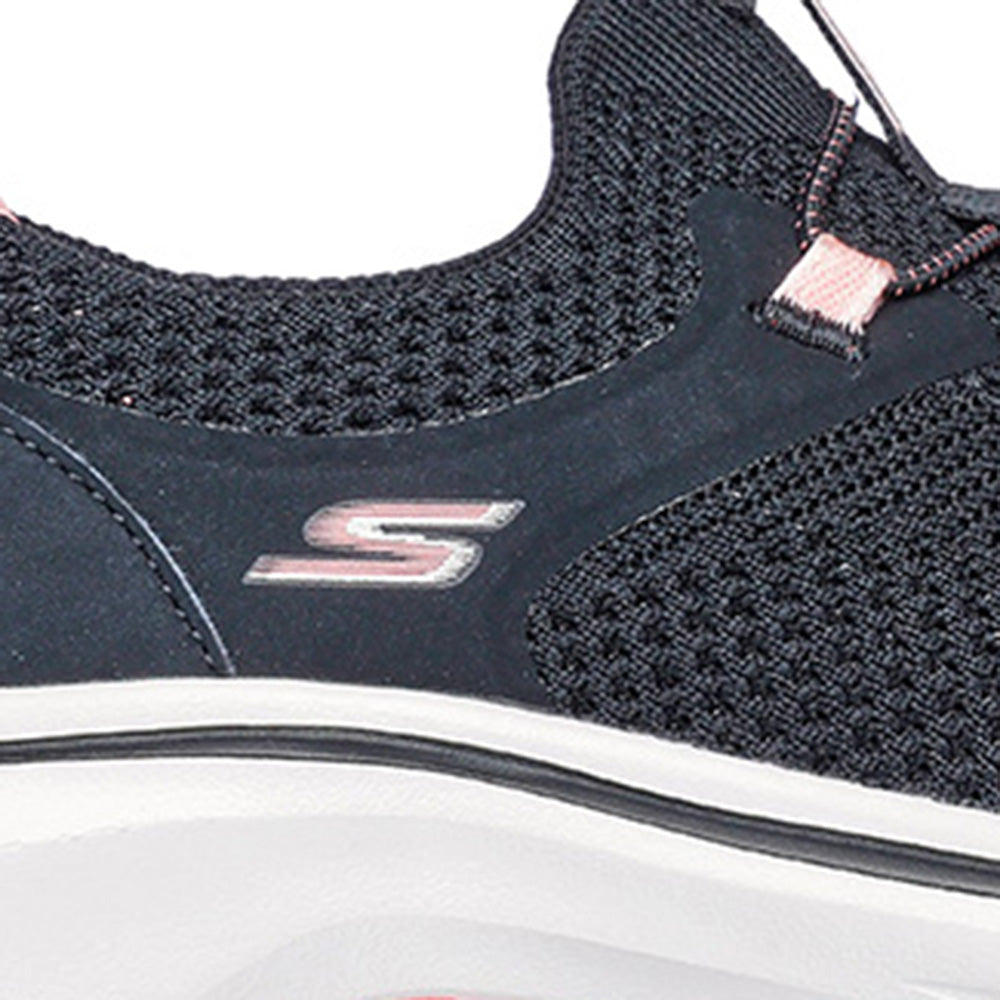 SKECHERS GO WALK 7™ - Abie รองเท้าออกกำลังกายผู้หญิง
