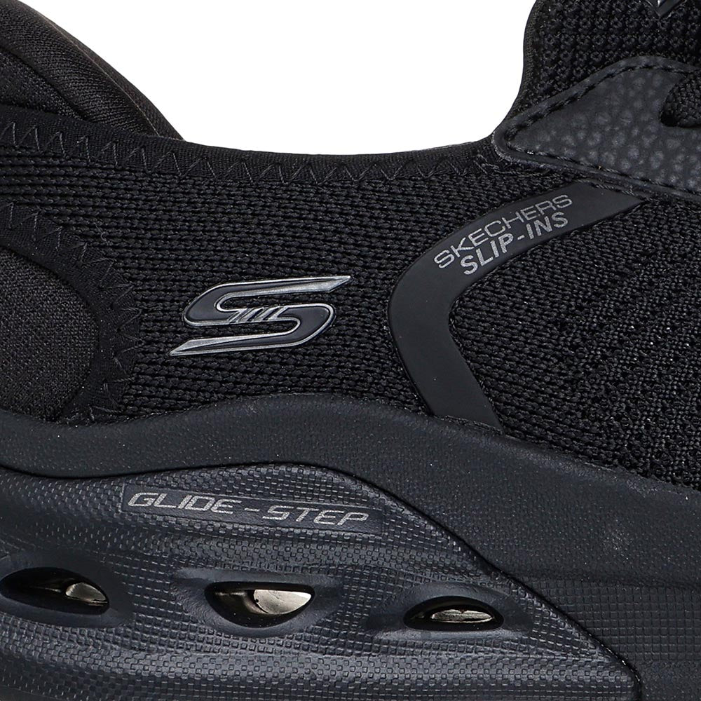 SKECHERS Slip-ins®: BOBS Sport™ Arc Waves 2.0 - Now It Women's Lifestyle Shoes - Supersports Thailand Supersports Thailand