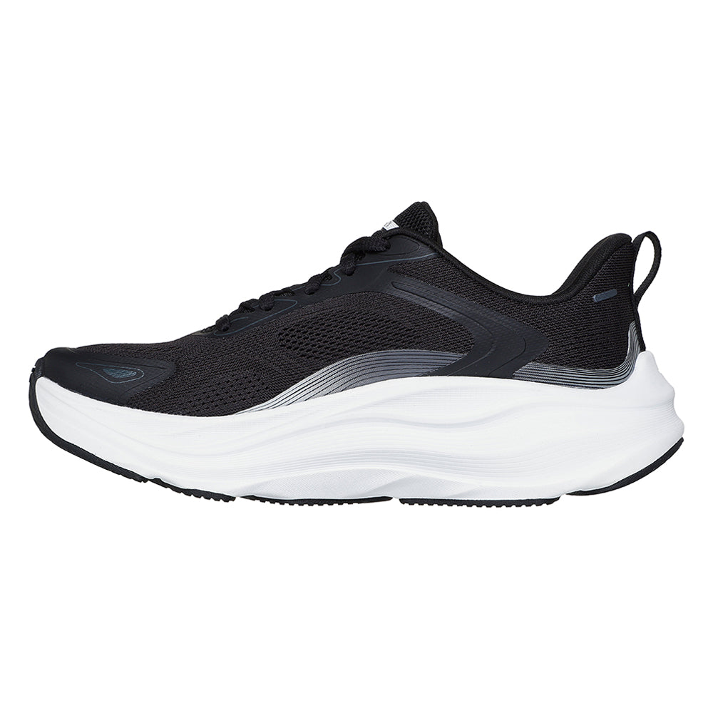 SKECHERS Max Cushioning®: Max Run - Pacewave รองเท้าวิ่งผู้หญิง