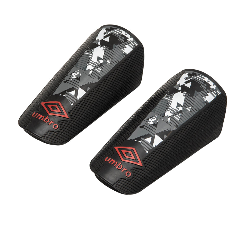 UMBRO Formation สนับแข้งฟุตบอลผู้ชาย