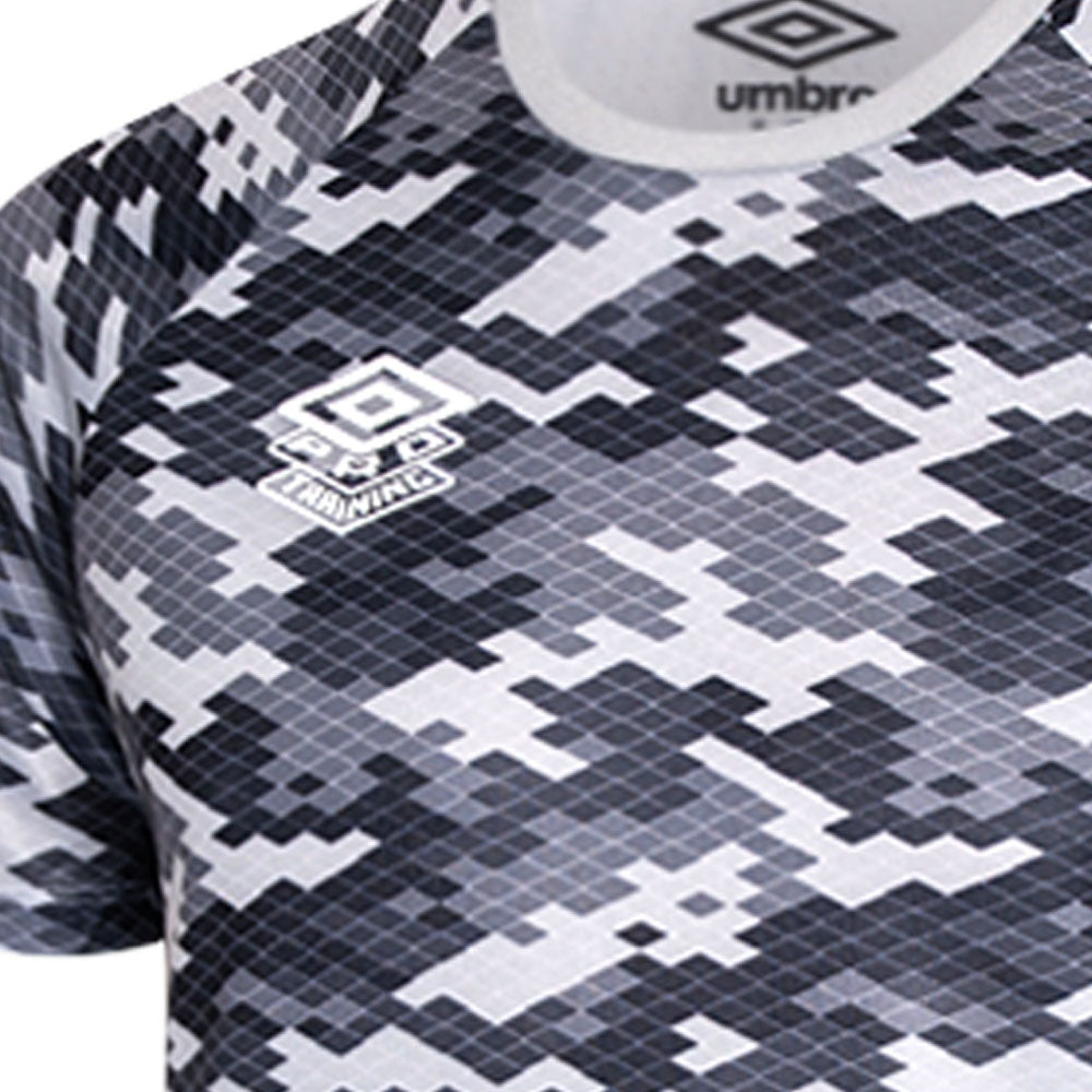 UMBRO Pro Training Graphic เสื้อฟุตบอลผู้ชาย